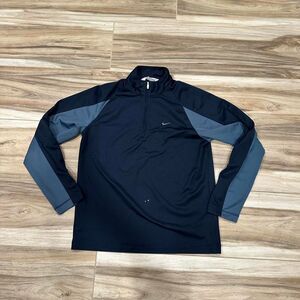 2000s Nike Men's Black and Navy Sweatshirt
